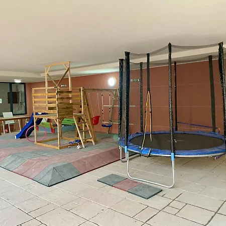 Casa Vista - Spacious 2br, 2bath, In With 2 Free Parking Sófia