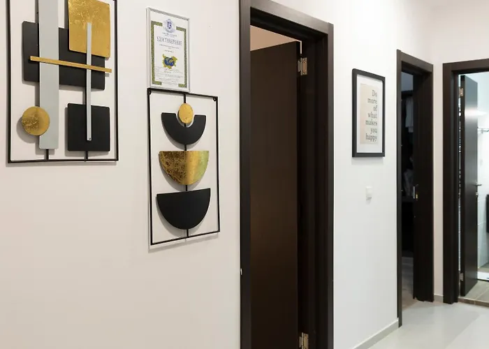 Casa Vista - Spacious 2br, 2bath, In With 2 Free Parking *