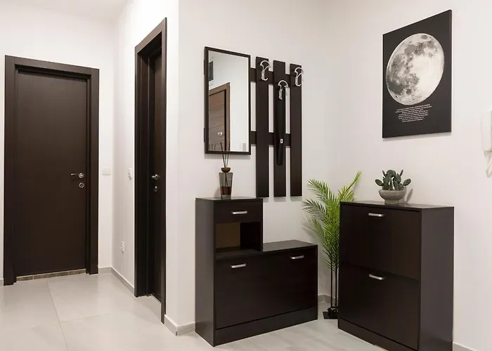 Casa Vista - Spacious 2br, 2bath, In With 2 Free Parking Sófia