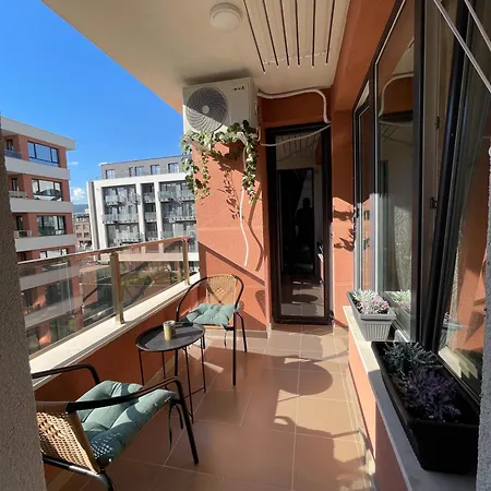 Daire Casa Vista - Spacious 2br, 2bath, In With 2 Free Parking