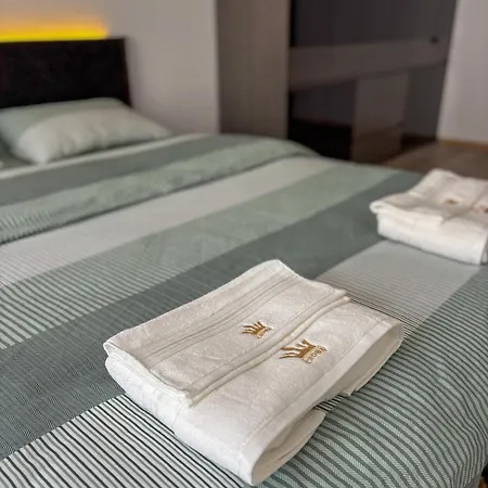 Casa Vista - Spacious 2br, 2bath, In With 2 Free Parking