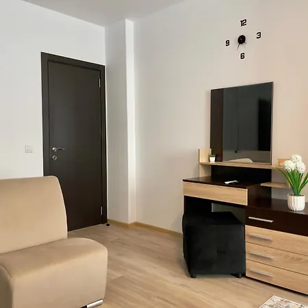 Casa Vista - Spacious 2br, 2bath, In With 2 Free Parking