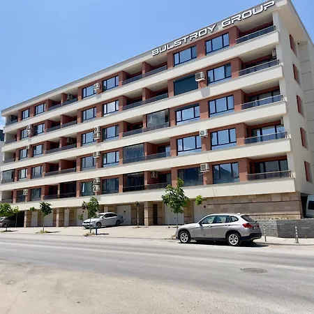 Casa Vista - Spacious 2br, 2bath, In With 2 Free Parking Daire