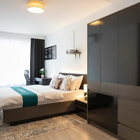 Casa Vista - Spacious 2br, 2bath, In With 2 Free Parking