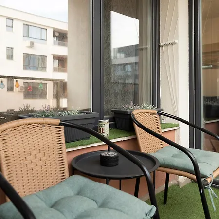 Casa Vista - Spacious 2br, 2bath, In With 2 Free Parking