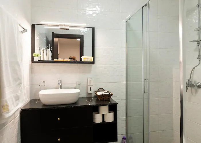 Casa Vista - Spacious 2br, 2bath, In With 2 Free Parking Apartamento