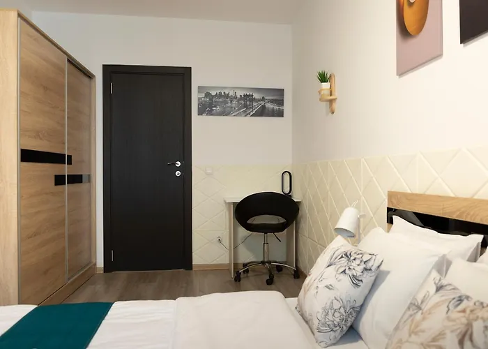 Casa Vista - Spacious 2br, 2bath, In With 2 Free Parking