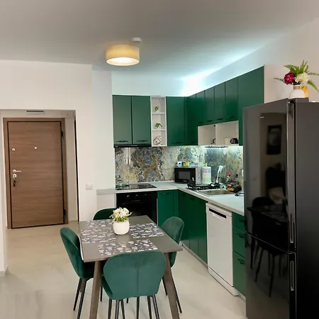 Casa Vista - Spacious 2br, 2bath, In With 2 Free Parking Апартамент София