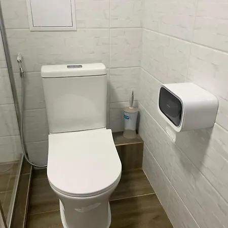 Casa Vista - Spacious 2br, 2bath, In With 2 Free Parking София